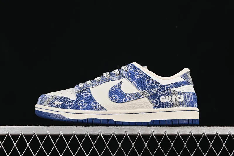 All categories Nk SB Dunk Series Nk SB Dunk Low High-end customized low-top sneakers Nike SB Dunk Low Gucci co-branded Gray and blue denim Anniversary high-end customized low-top casual sneakers SC9207-419